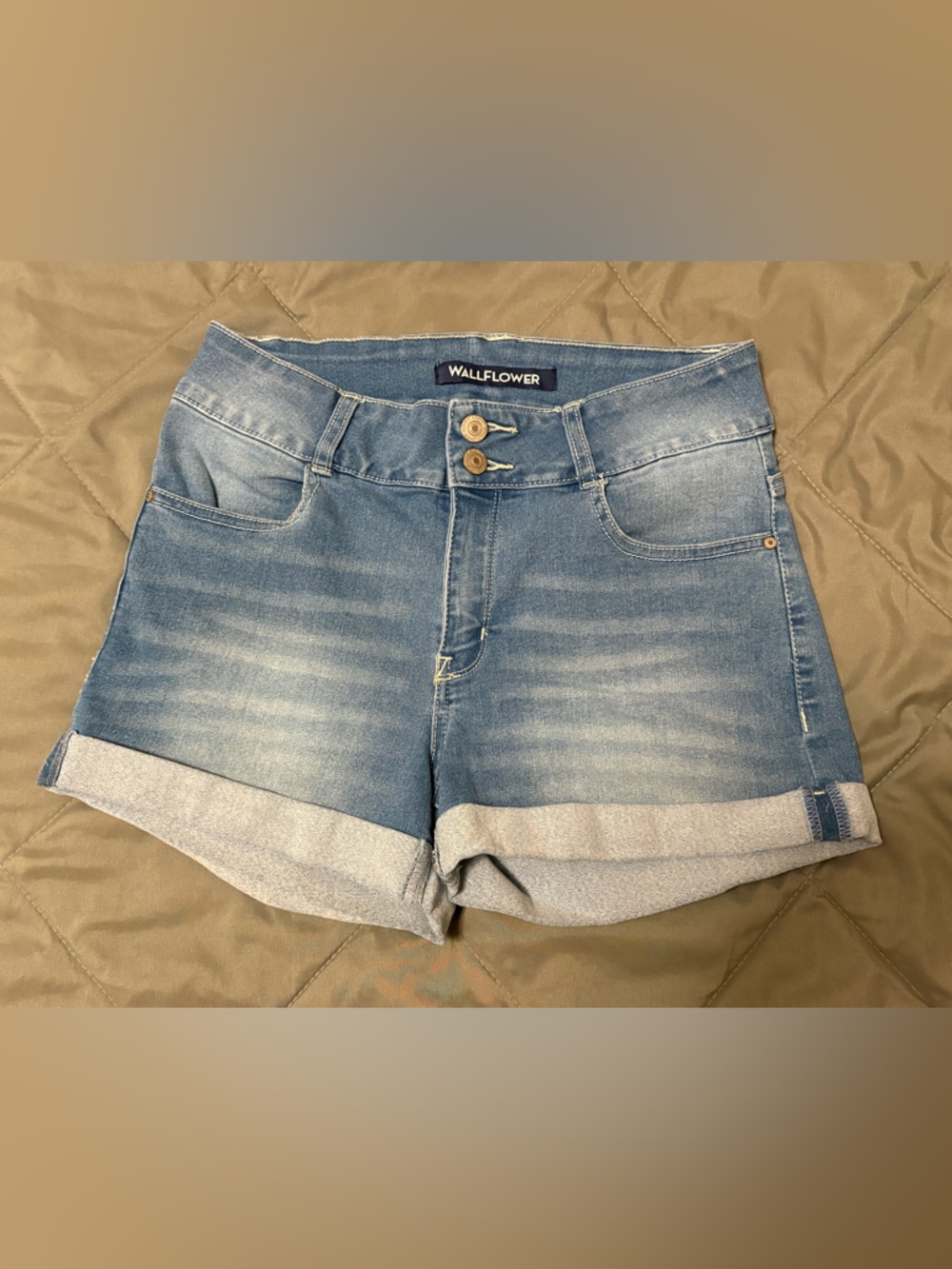 Wallflower Blue Stretch Denim Double-Button Shorts Size 9